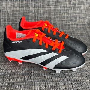 Adidas Predator Club Low FG Firm Ground soccer cleats Little Kids size 13